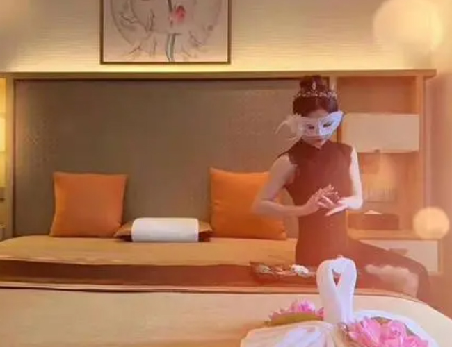 我在上海长宁体验了下高端男士按摩spa会馆，私人会所花样超多